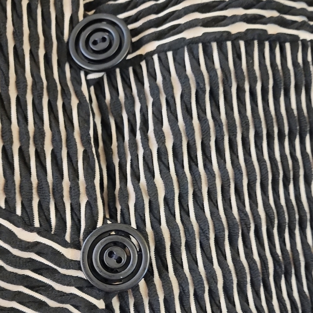 IC COLLECTION Black and Cream Striped Jacket - Picture 4 of 11